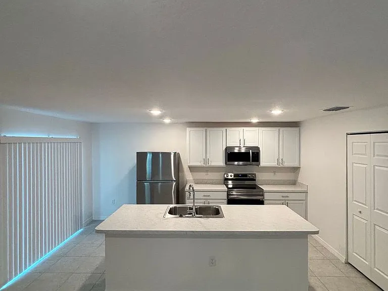 539 Finch Ct — Photo 5