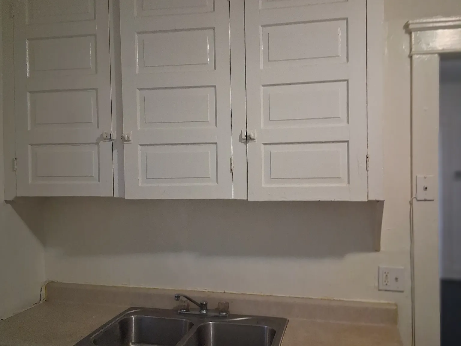 3 bed, $1,300 — Photo 4
