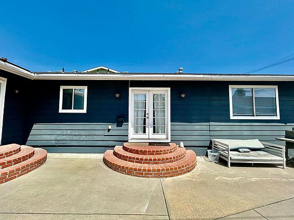 2nd image of 5128 Lincoln Ave #A