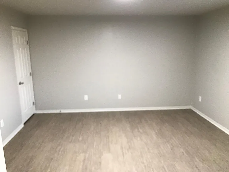 1385 Wayne St #B — Photo 8