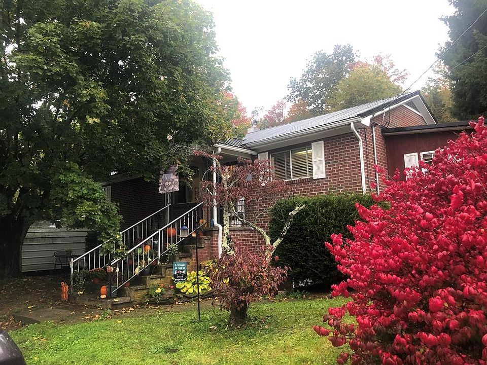 1st image of 122 Stewart Ave