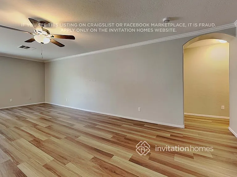 6862 W Townley Ave — Photo 3
