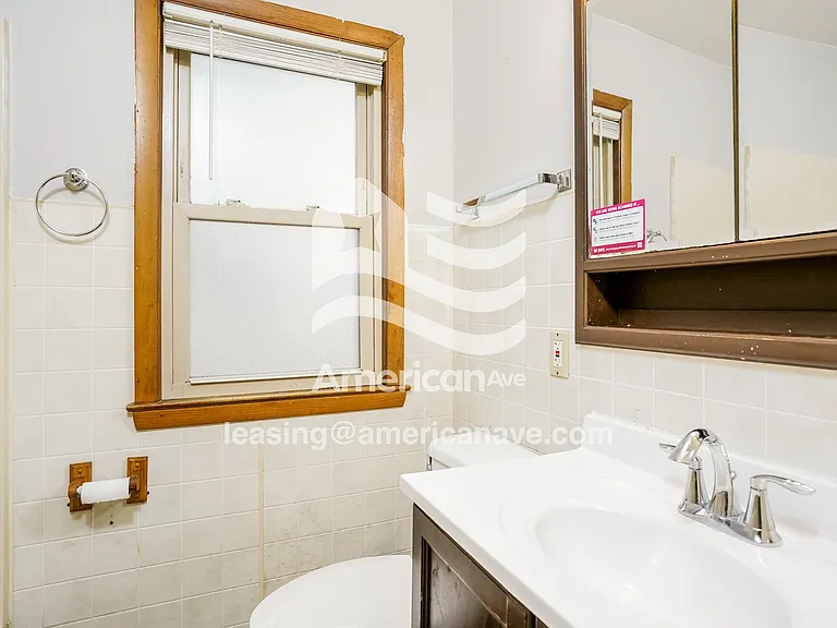 1494_009_main_bathroom_13935658.jpg