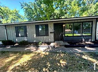 125 Saint Robert Dr, Cahokia, IL