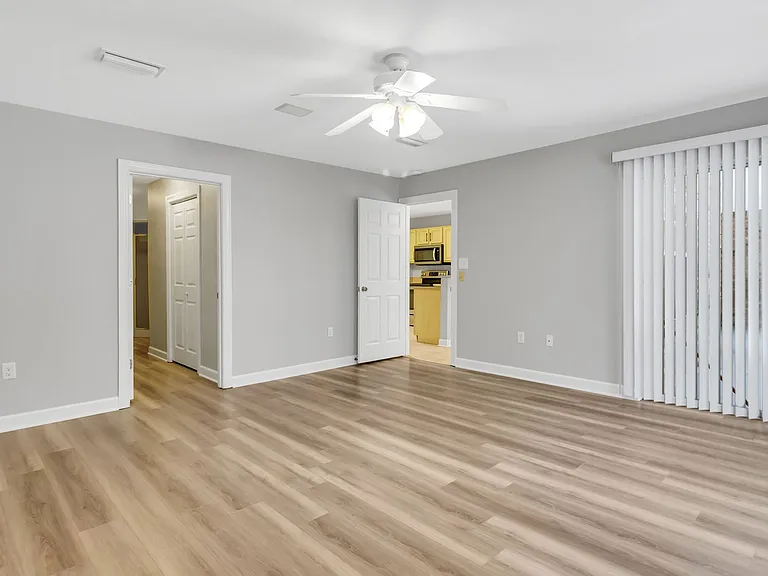 4429 Southminster Cir — Photo 20