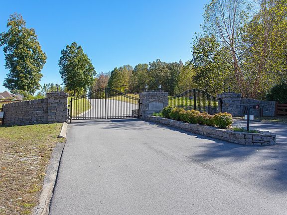 2nd image of 302 Cedar Hollow Ct Lot 9
