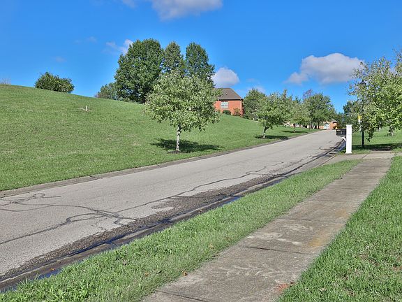 5th image of 76 Stonyridge Dr Lot 27