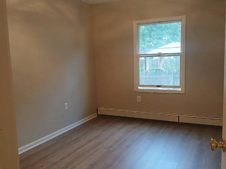 208 Oakmoor Ave #D1 — Photo 11