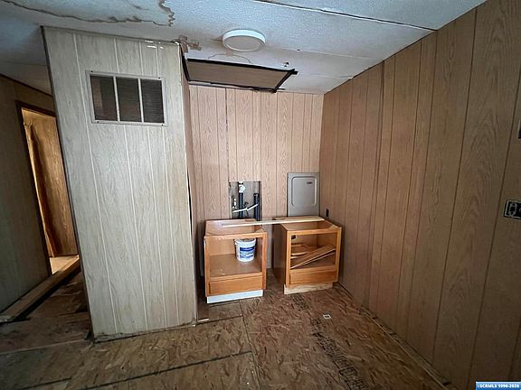 3rd image of 315 E Mobile Dr