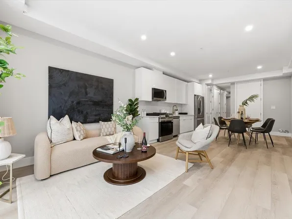 134 New York Avenue image 2 of 23