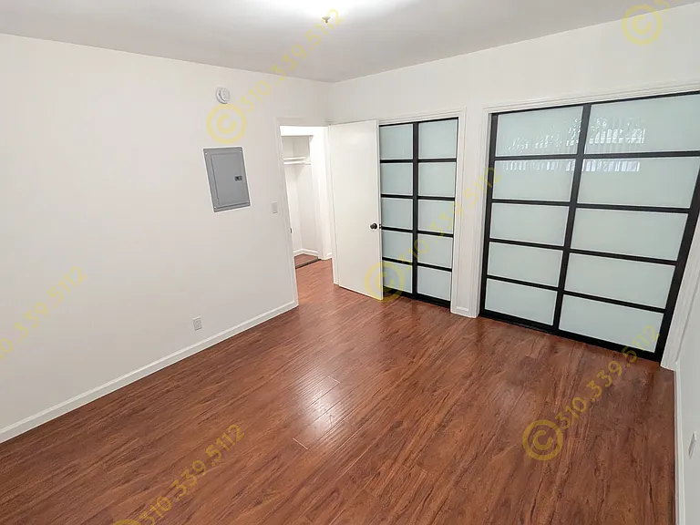 1231 N Genesee Ave #2 — Photo 11