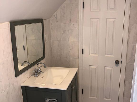 4th image of 25 Fairview Ave #25A
