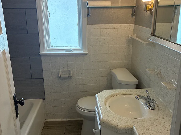 5541 Virginia Ave — Photo 3