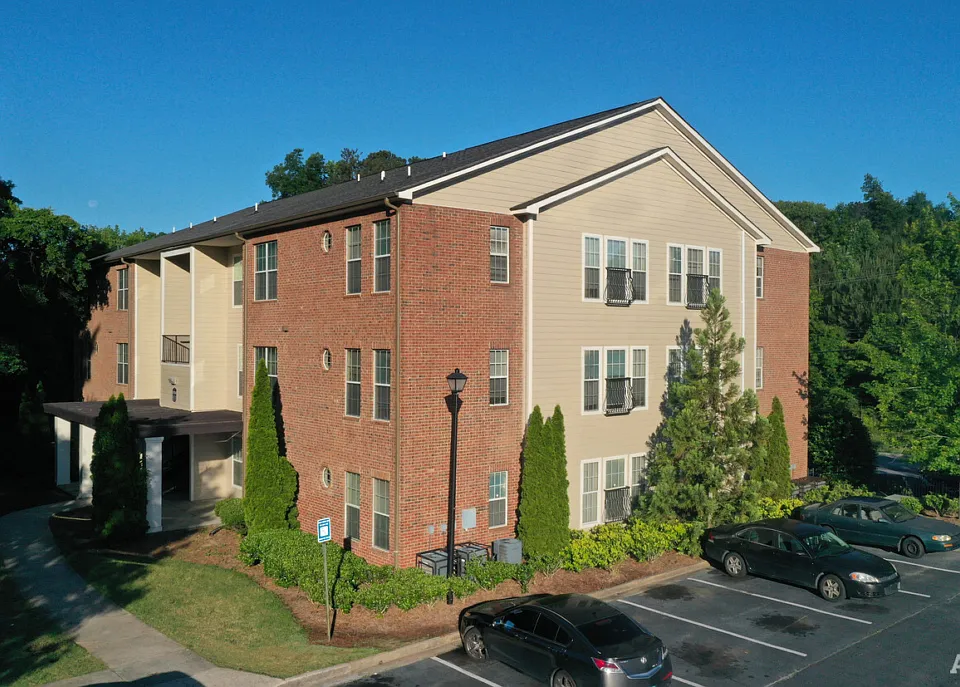 Building Photo 3