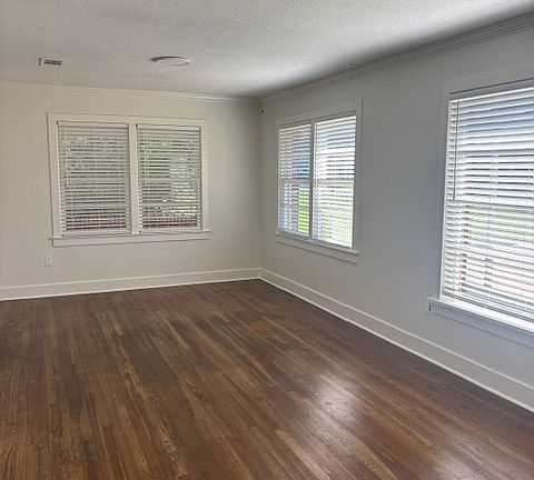 4th image of 2623 Myrtlewood Dr