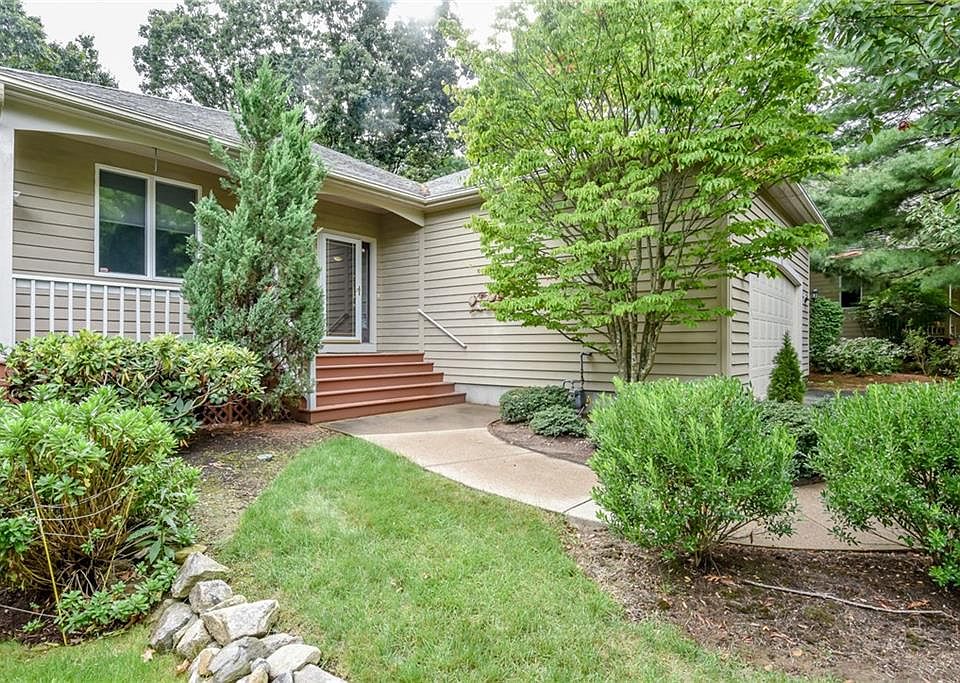 1st image of 172 Pine Glen Dr