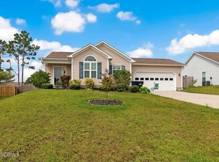 417 Tree Ct, Holly Ridge, NC 28445