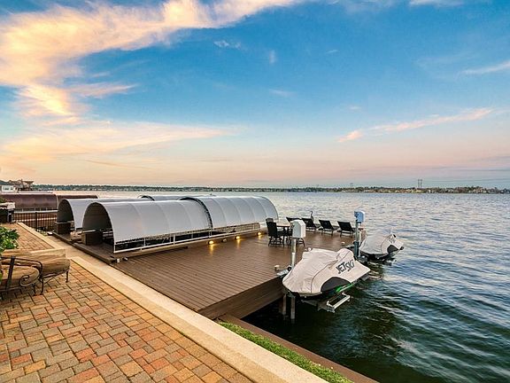 Get ready for lake living at its finest! Pull out the boat and go!