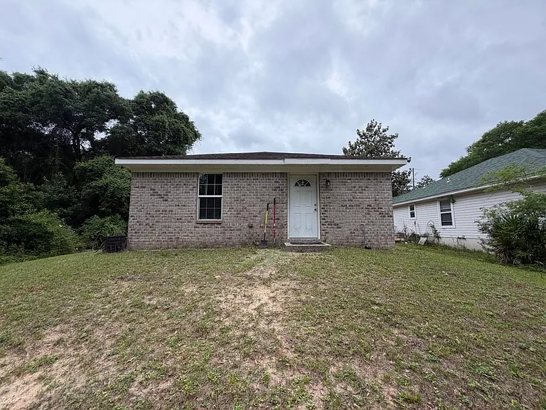 138 Adams St — Photo 24