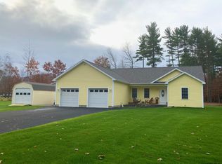 11 Rollman Cir, Hadley, NY 12835