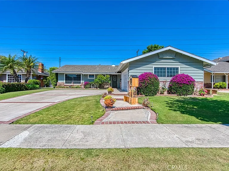 17597 Santa Paula Cir — Photo 1