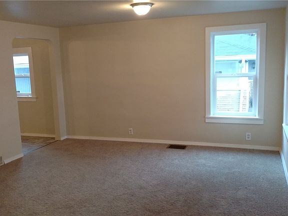 2nd image of 1214 S Sheridan Ave