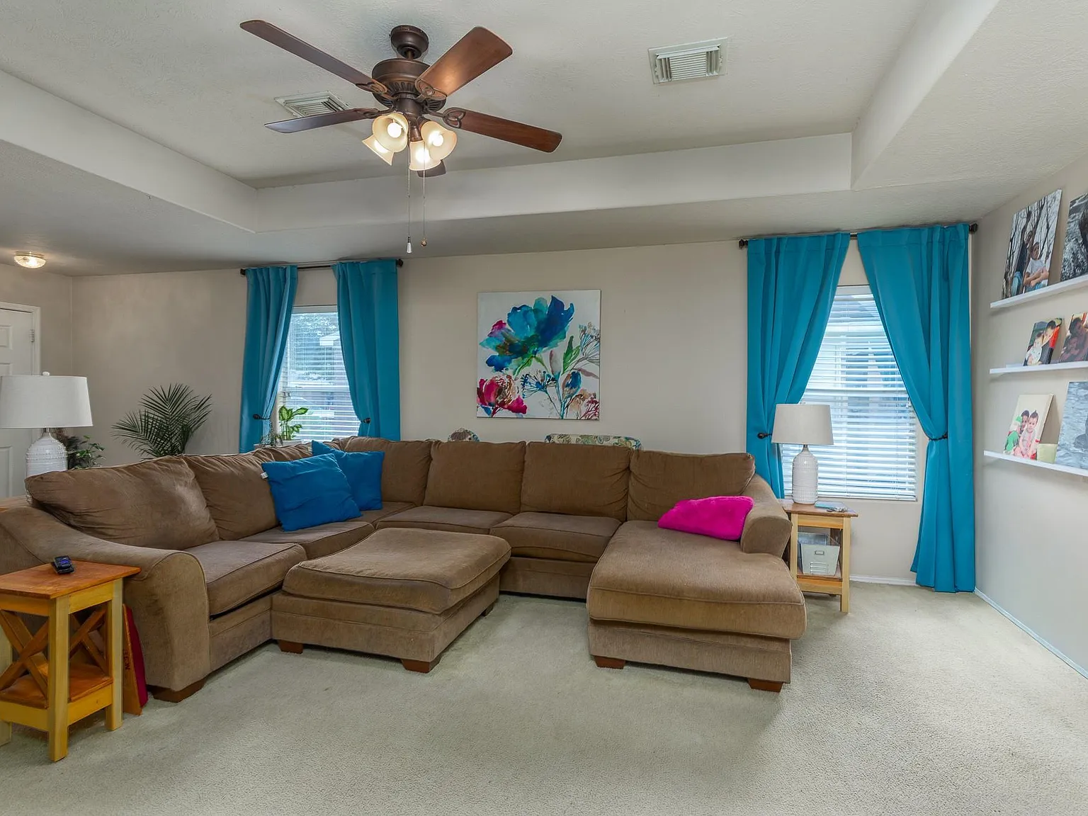 4 bed, 2.0 bath, 1802 sqft, $1,900 — Photo 1