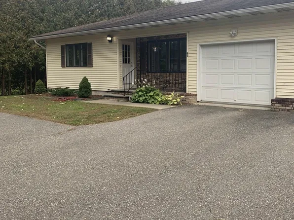 63 Sunderland Woods Rd, Colchester, VT 05446