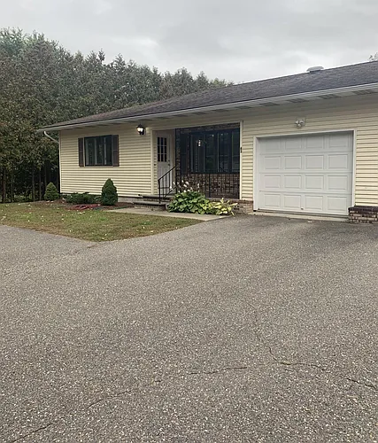 63 Sunderland Woods Rd Photo 1