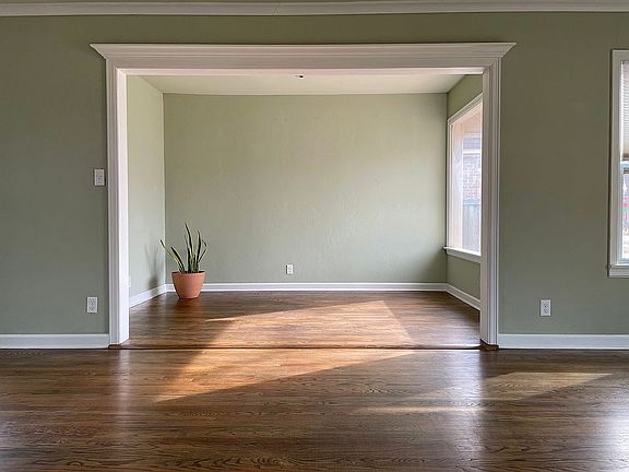 5th image of 1010 Ramona Dr