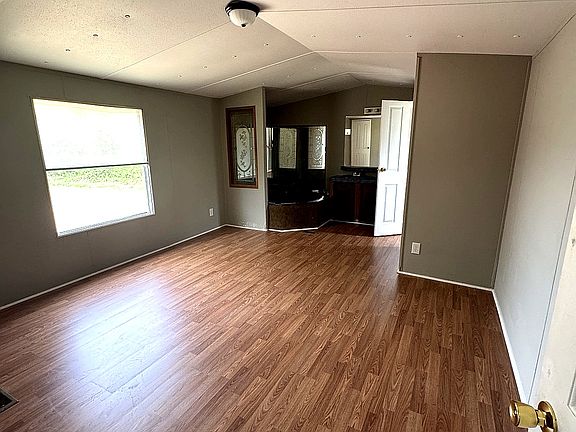 3rd image of 330 Green Dragon Dr