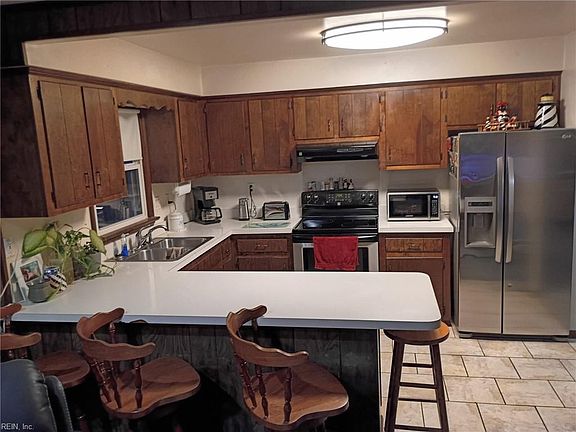 3rd image of 2016 Rokeby Ave
