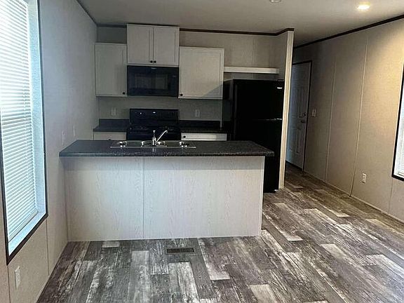 3rd image of 200 Whittington Dr #4