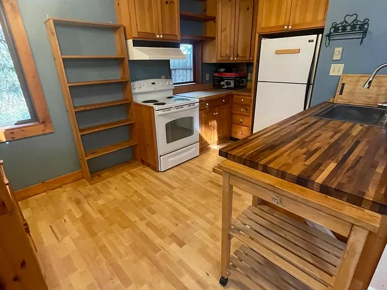 NE Cascadia Ln — Photo 11