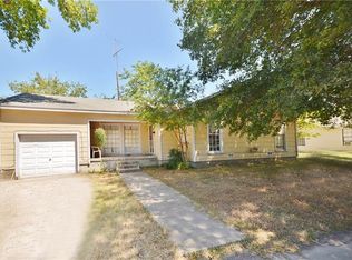 110 W Gilmer St, Ennis, TX 75119
