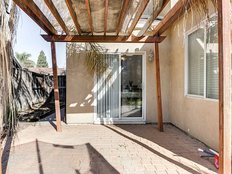 2342 Mountain Springs Dr — Photo 26