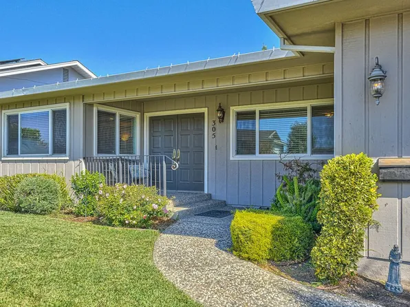 305 La Jolla Cir, Salinas, CA 93901