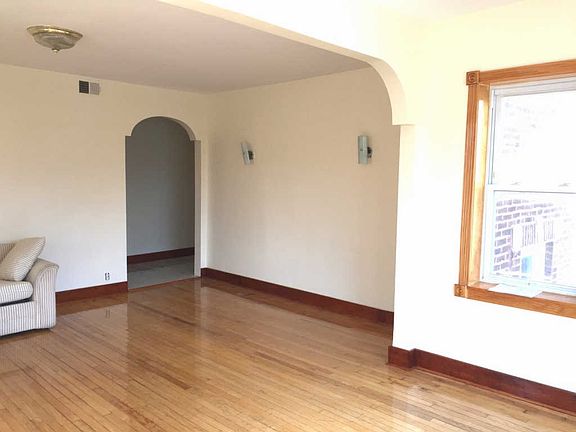 4th image of 5128 N Kimball Ave #2