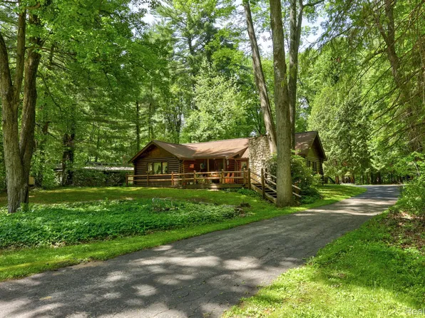 3814 S Towerline Rd, Bridgeport, MI 48722