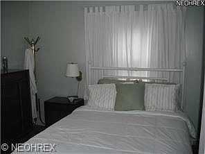 5th image of 6799 Parma Park Blvd