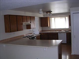 2nd image of 4910 N Haye St