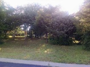 2160 Woodington Dr, Sedalia, MO 65301