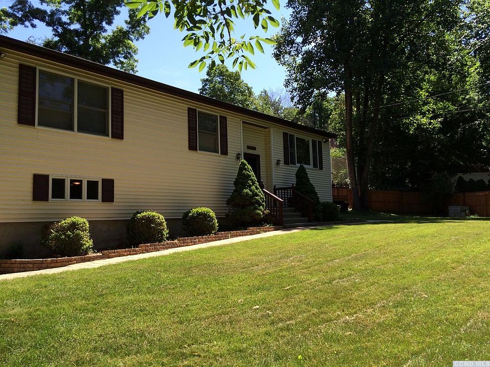 2nd image of 7 Barnard Rd