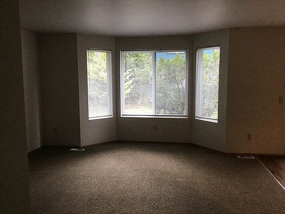 2nd image of 1720 Pear St NE