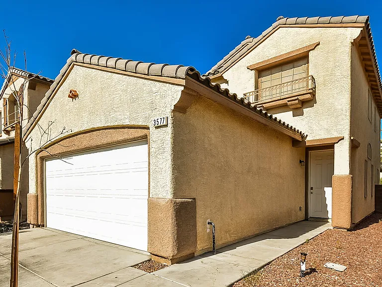 3577 Chelsea Grove St — Photo 4