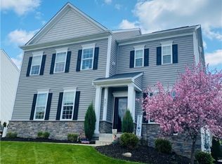 331 Eagle Dr, Cranberry Township, PA 16066