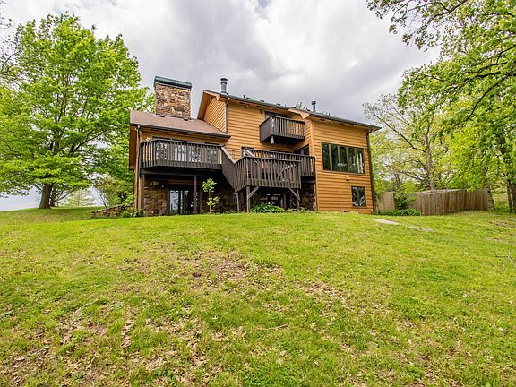 2nd image of 17759 Woods Dr