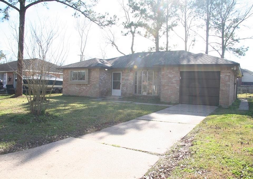 1st image of 310 Brigadoon Ln