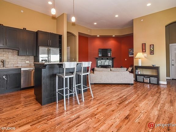 Kitchen / Living Room
