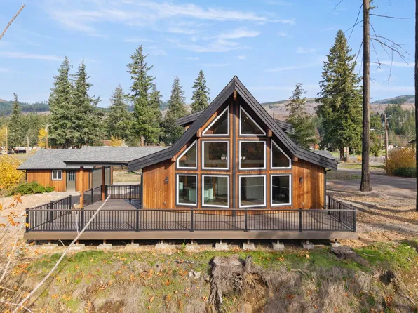 138 Santiam St, Gates, OR 97346
